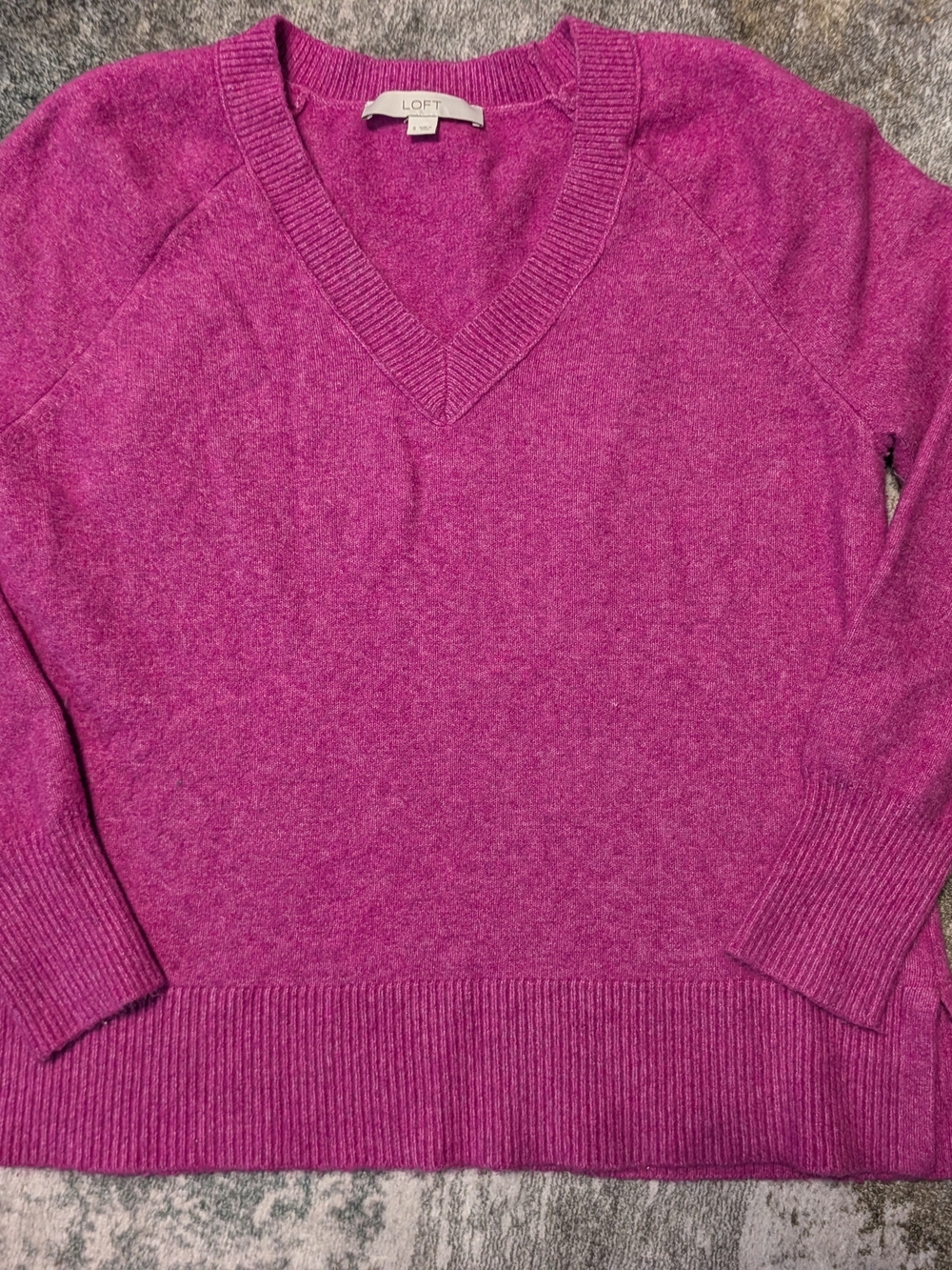 LOFT Fuchsia V-Neck Sweater Size Small